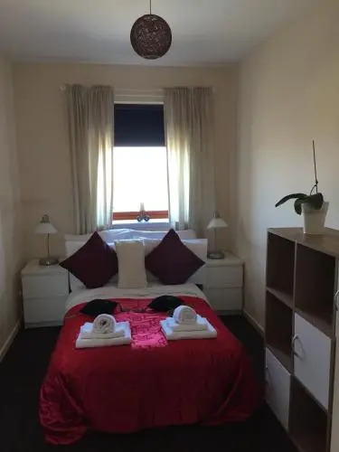 Edinburgh Lochend Apartment