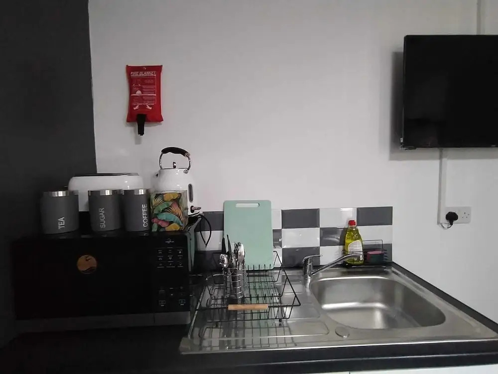 Black Ocean Holiday Apartments