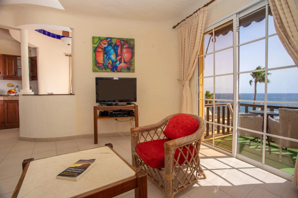 Altamar 53 balcony sea views By CanariasGetaway