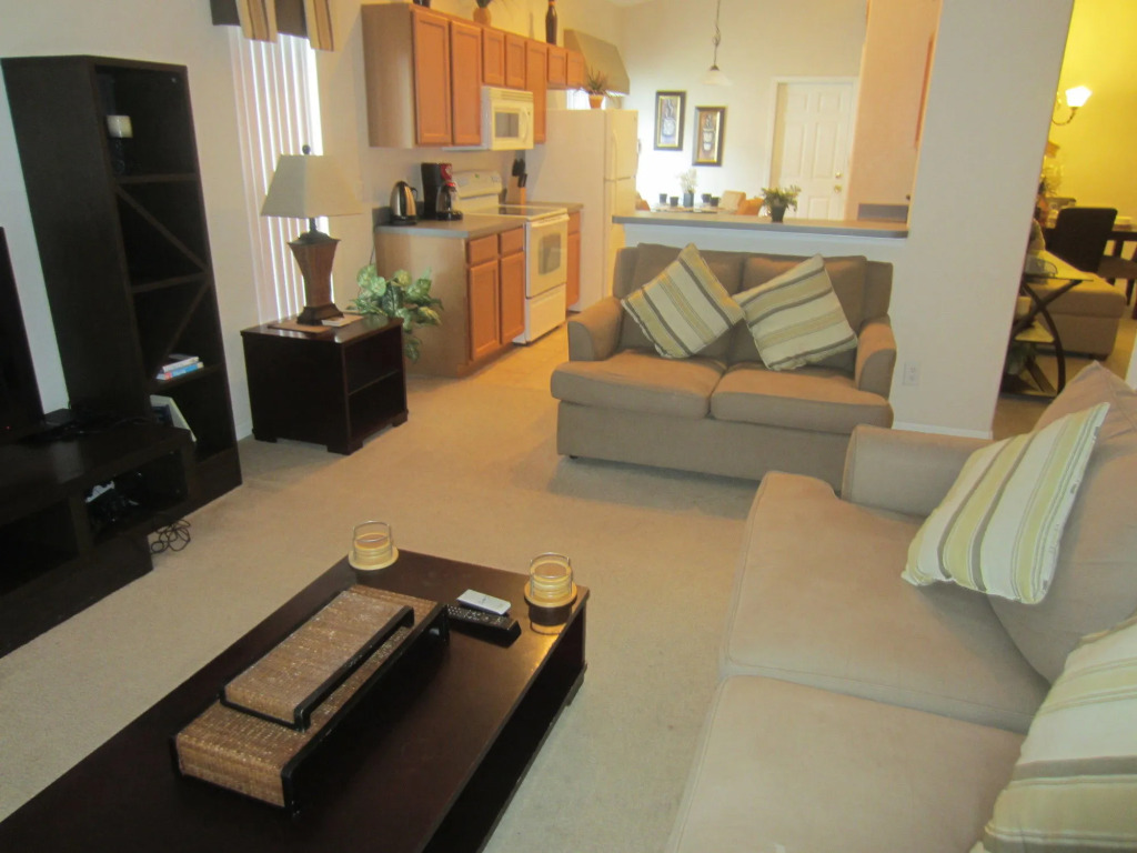 3 bedroom Pool Home by GSV