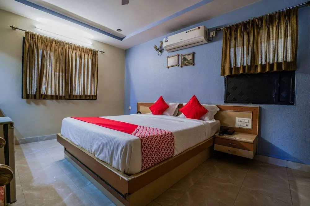 OYO 18396 Hotel Tara International