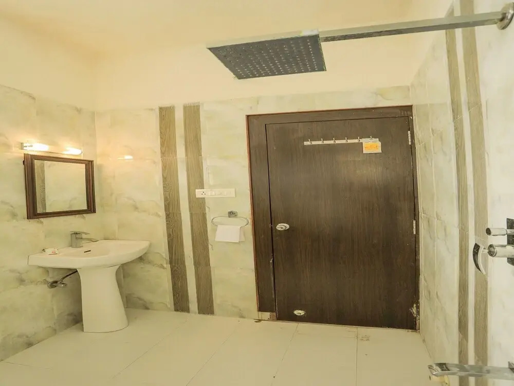 OYO 10286 Home Heritage 3BHK Villa Near Hiran Magri