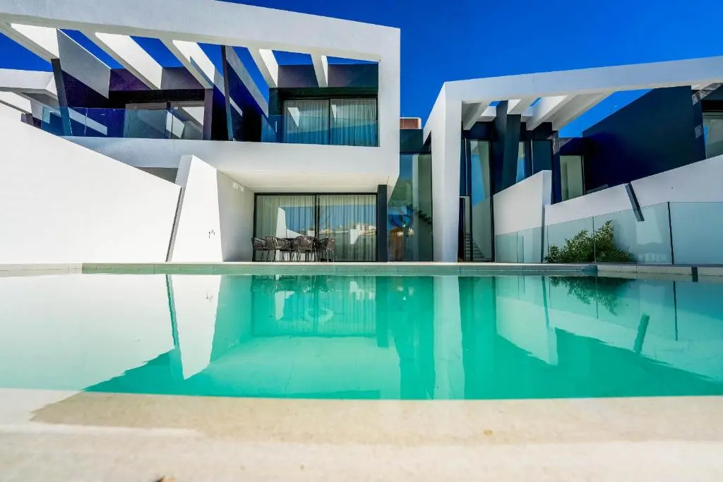 One Six Villa