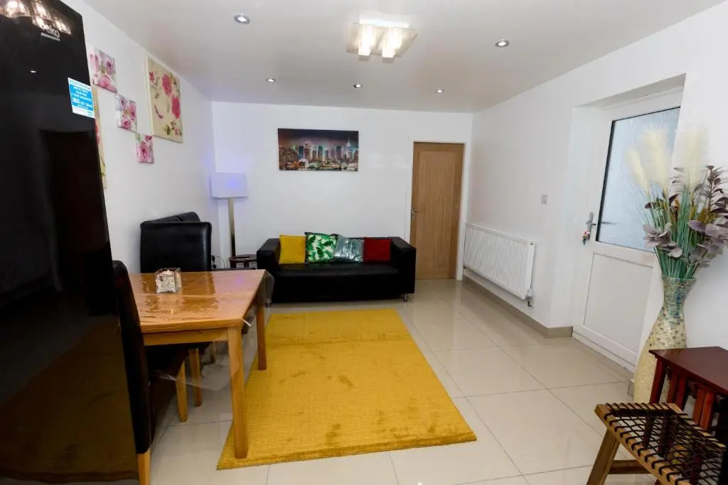 Comfortable stay in Shirley, Solihull - Room-2