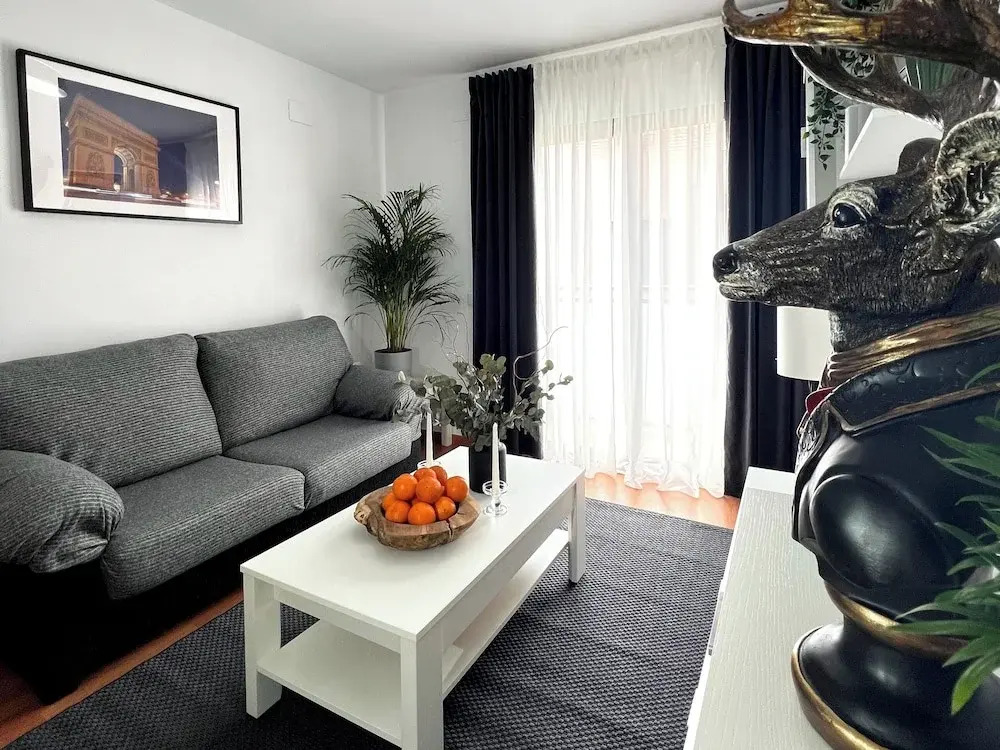 Valencia Oasis Retreat - 2 Bedroom Apartment