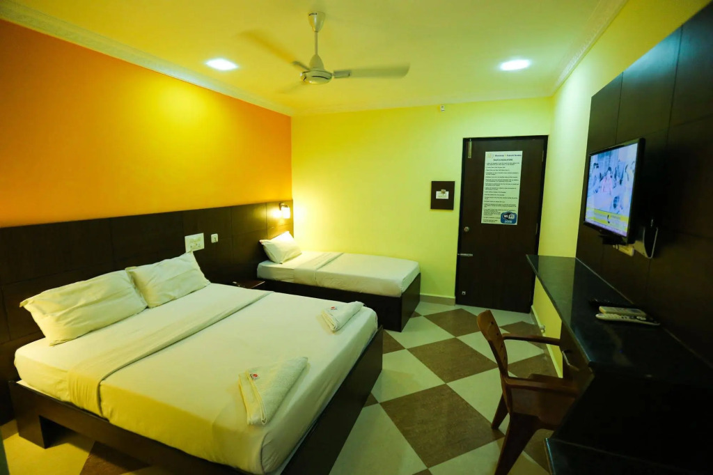 Season 4 Residences - Teynampet Near Apollo Hospital ,Balaji Dental, US Consulate