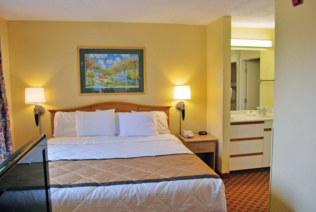 Extended Stay America Select Suites - St Louis - Airport - Central