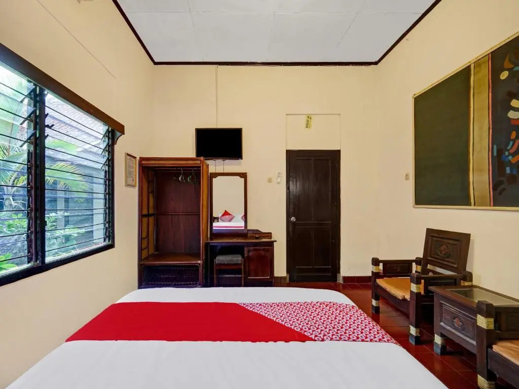 OYO 90676 Oryza Hotel
