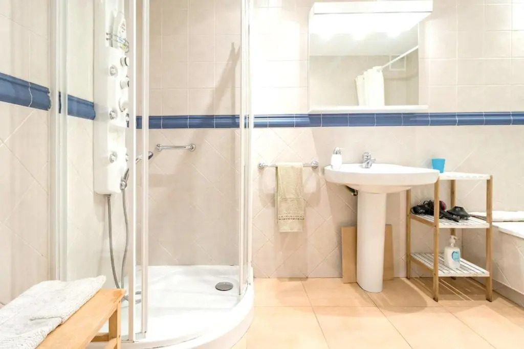 House with 5 bedrooms in Cantabria with wonderful sea view enclosed garden and WiFi 50 m from the beach