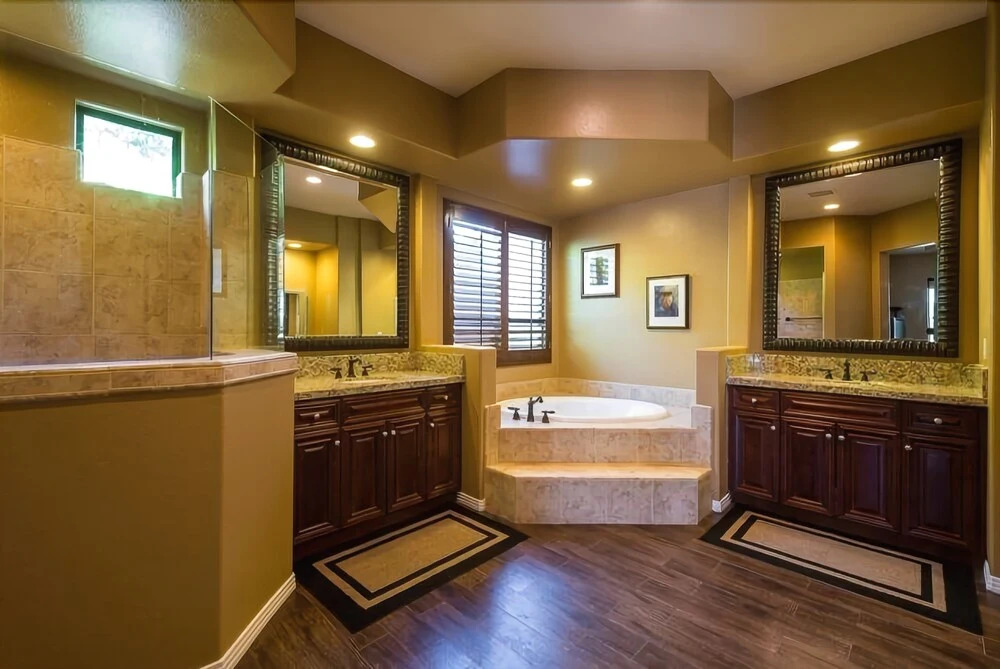 Stagecoach Luxury Four Bedroom Home