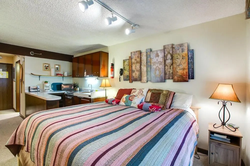 46SLL - Convenient - Economical - WiFi - Sleeps 2