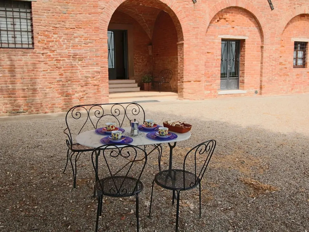 Luxurious Farmhouse in Montepulciano with Swimming Pool