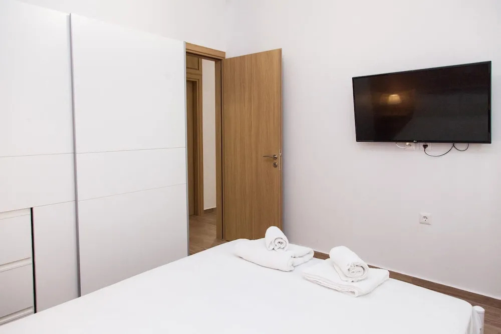 Beautiful new apartment in Petralona