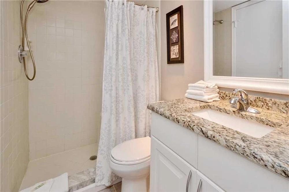 Vista Verde East - Two Bedroom Condo - 6-147
