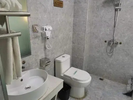 Hakka Business Hotel (Lanzhou Zhongchuan Airport Rainbow City)