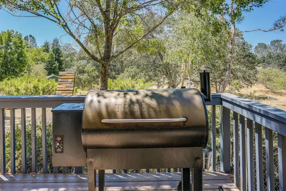 Pet-friendly Coarsegold Vacation Rental w/ Deck!