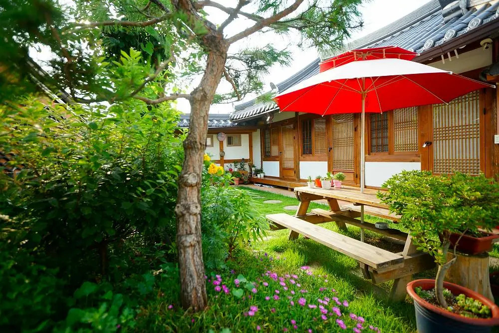 Jeonju hanok sukbak ggum