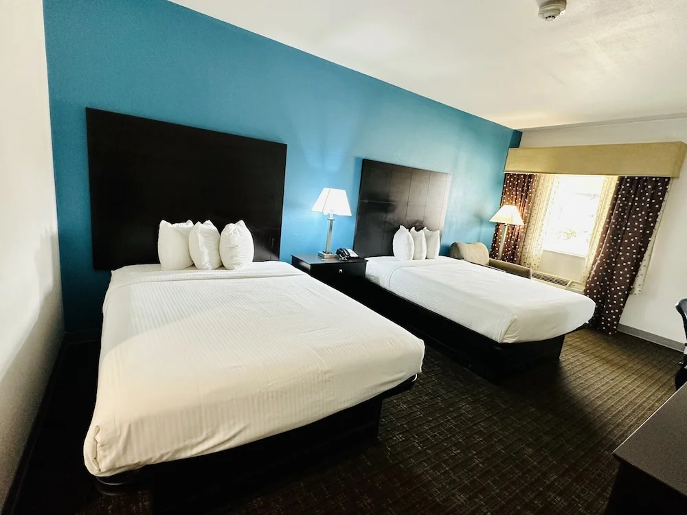 Lonestar Inn