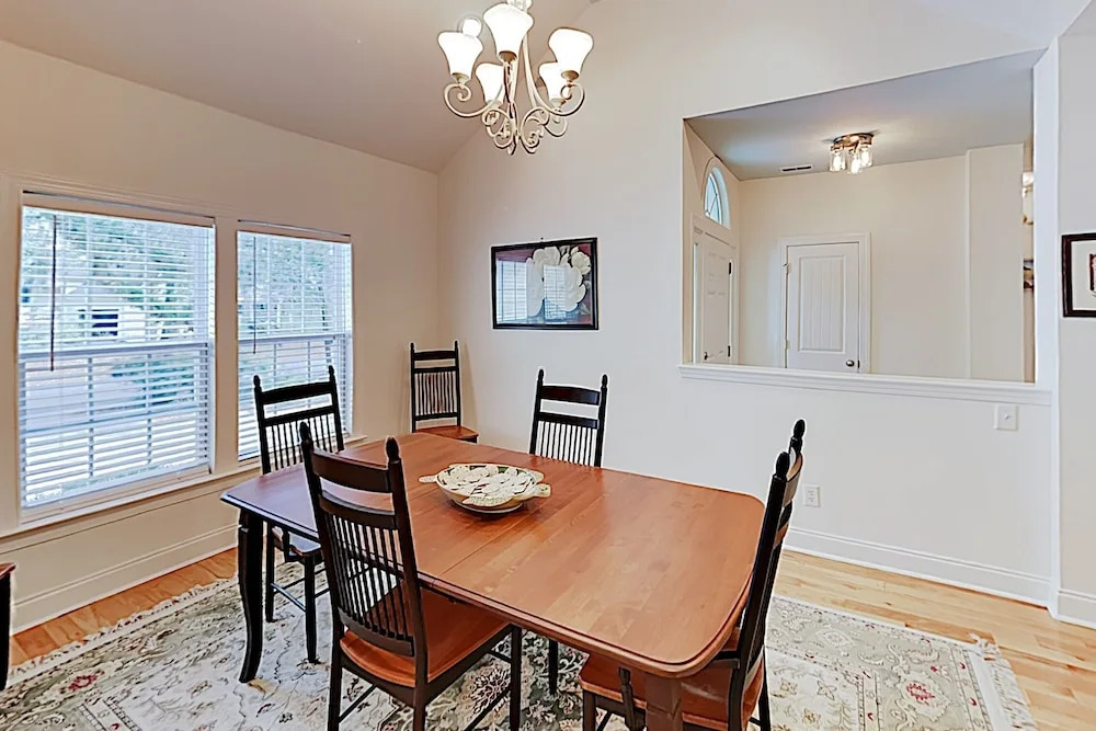 New Listing! Tranquil Seabrook Island Getaway home