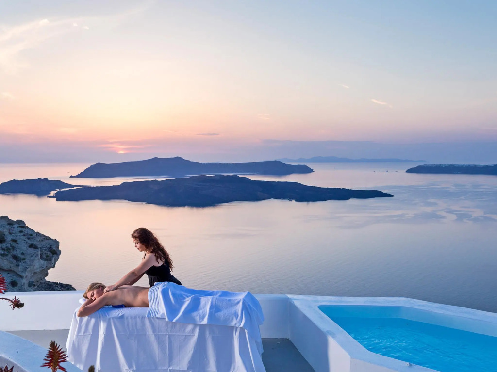 Alti Santorini Luxury Suites