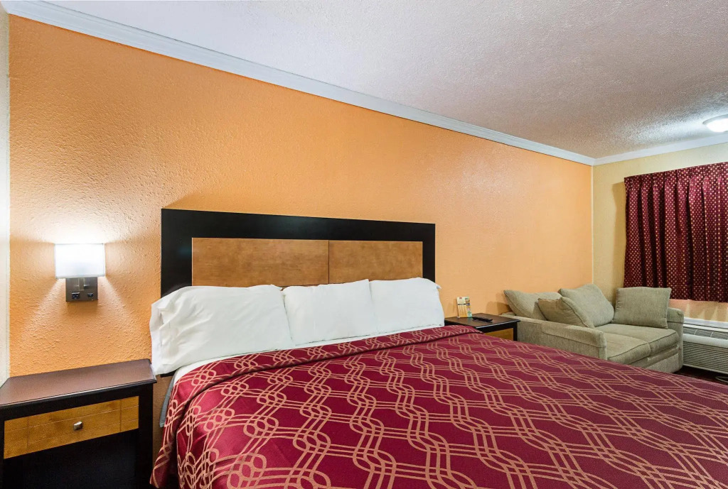 Econo Lodge West Dodge Omaha