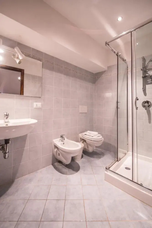 Close to The Duomo Exquisite 4BD