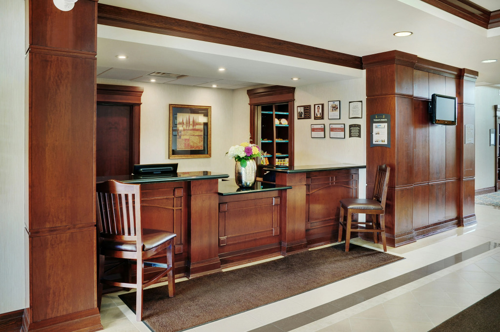 Staybridge Suites Oakville Burlington by IHG