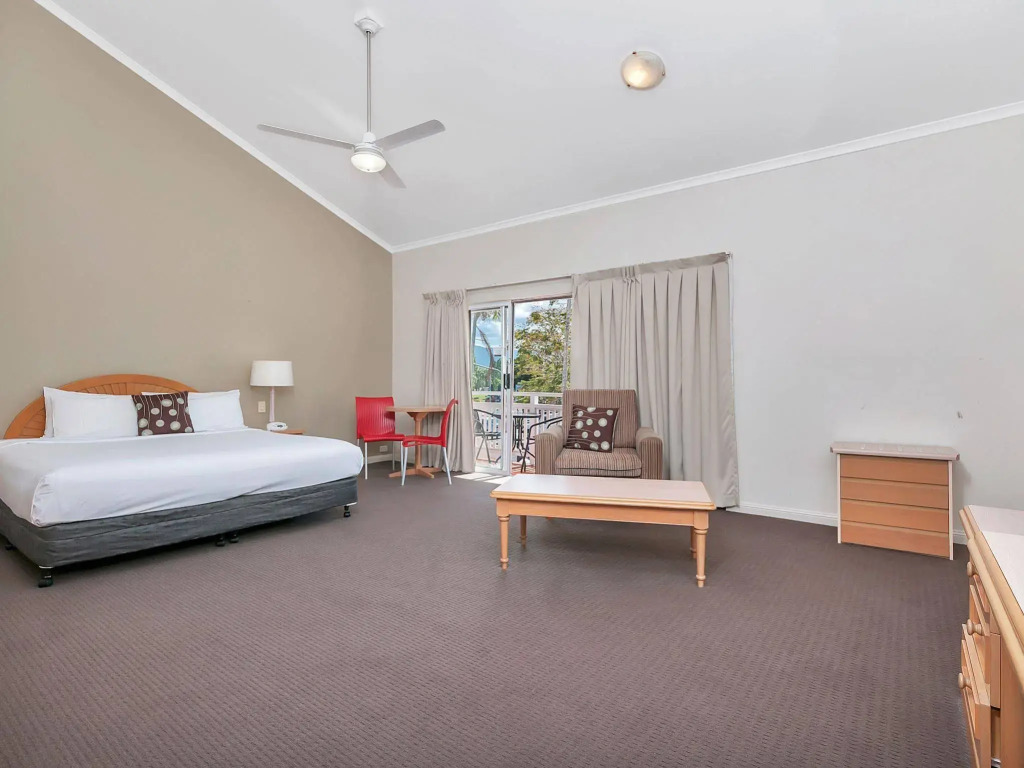 Mercure Cairns