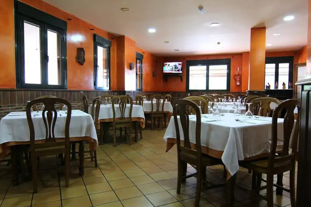 Hotel Rural Hojaranzos