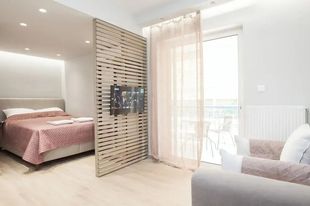 Petralona Gem Hotel-Style Studio Balcony