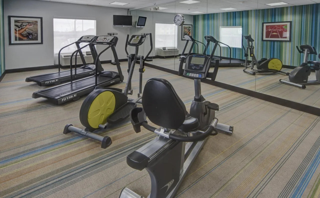 Holiday Inn Express & Suites Cookeville by IHG