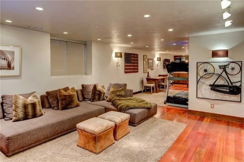 605 Deer Valley Drive 5 Bedroom Townhouse