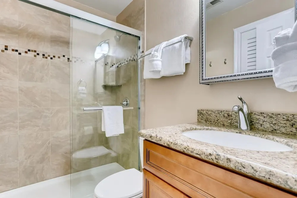 Mountainside  272h 2 Bedroom Condo by RedAwning