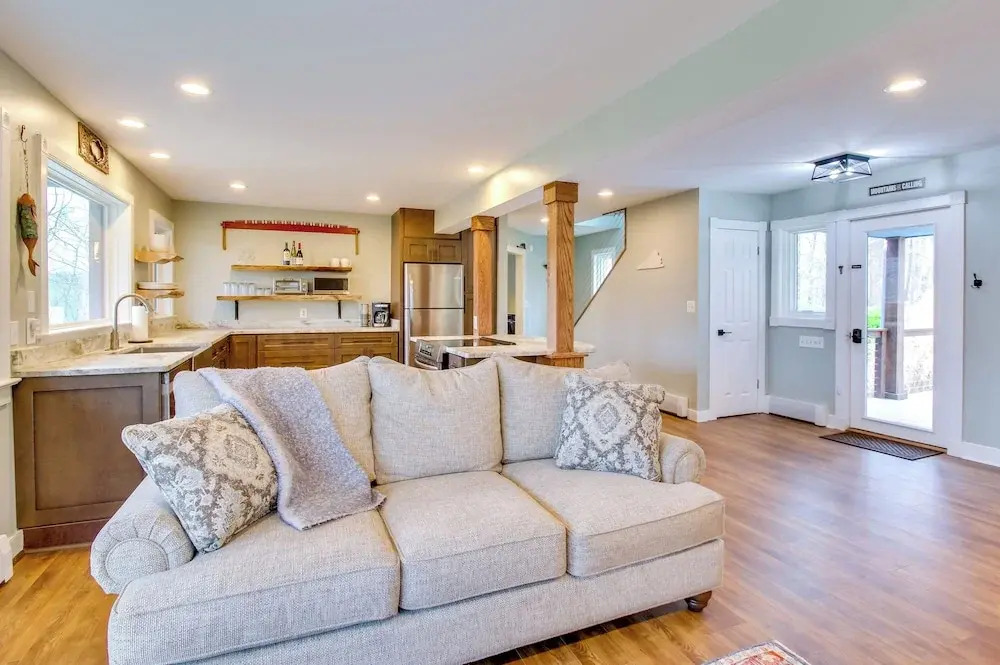 Modern Nellysford Getaway on 40 Private Acres