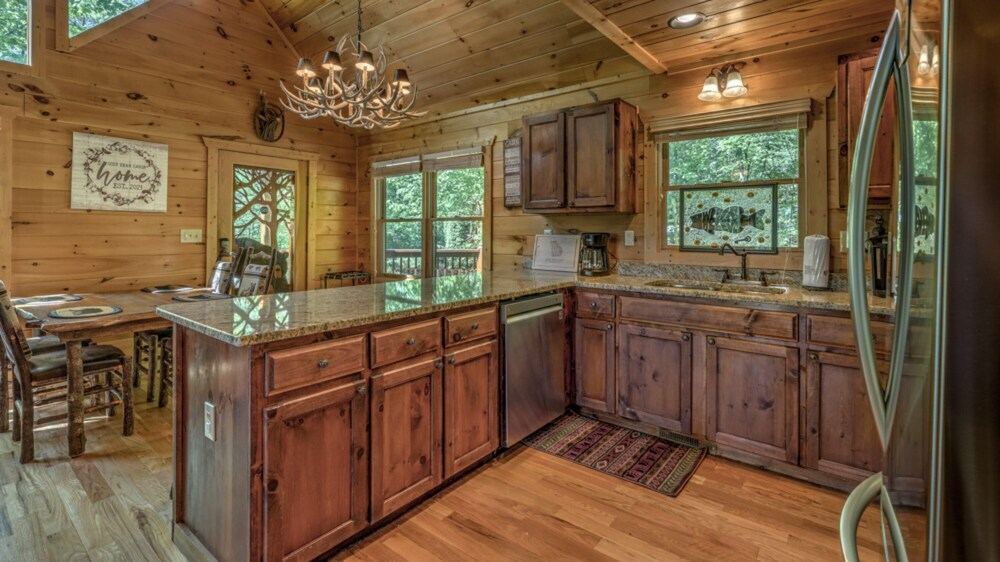 Cozy Bear Cabin by Escape to Blue Ridge