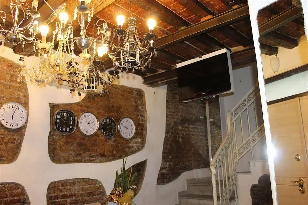 Mazzini 16 Downtown