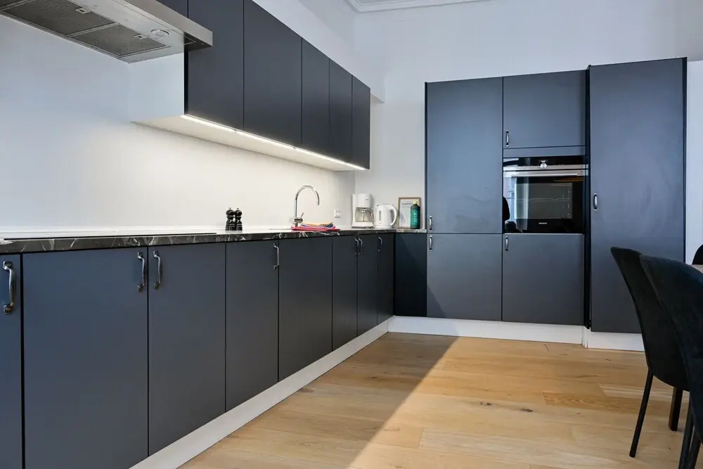 Sanders Arrow - Chic 3-bdr Apt w City View