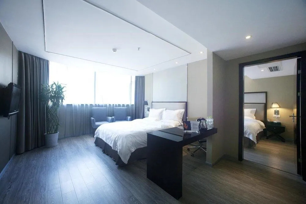 Phoenix Regalia Hotel Chunxi - Chengdu
