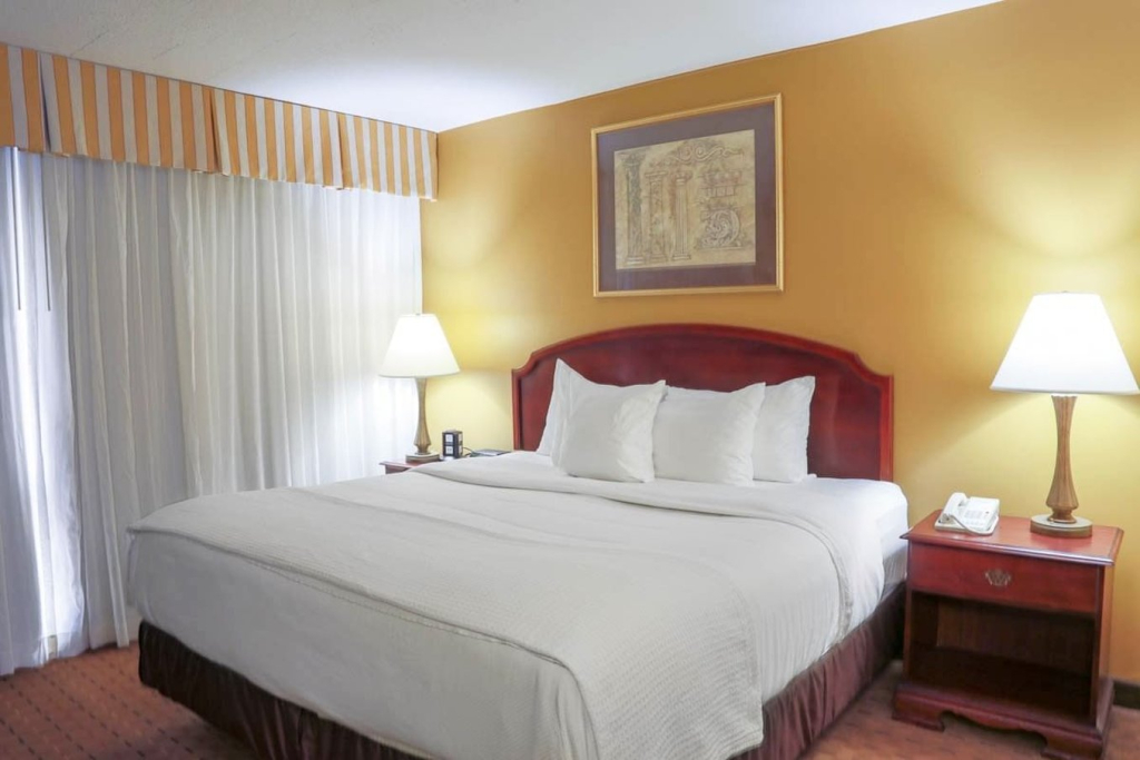 MCM Elegante Hotel & Suites Lubbock