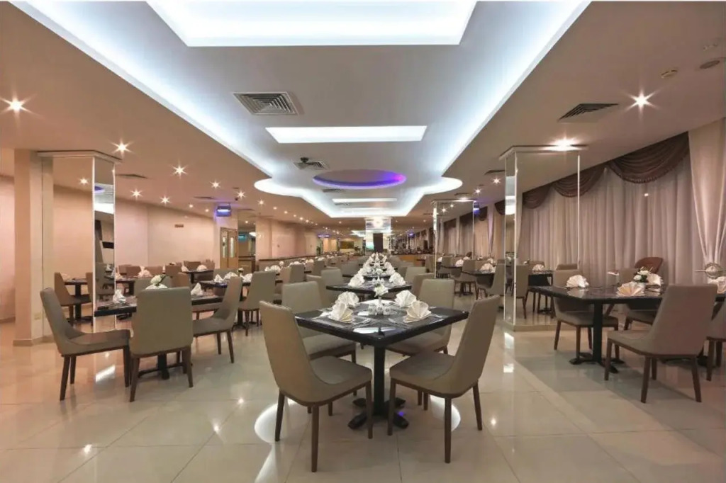 Nova Park Hotel