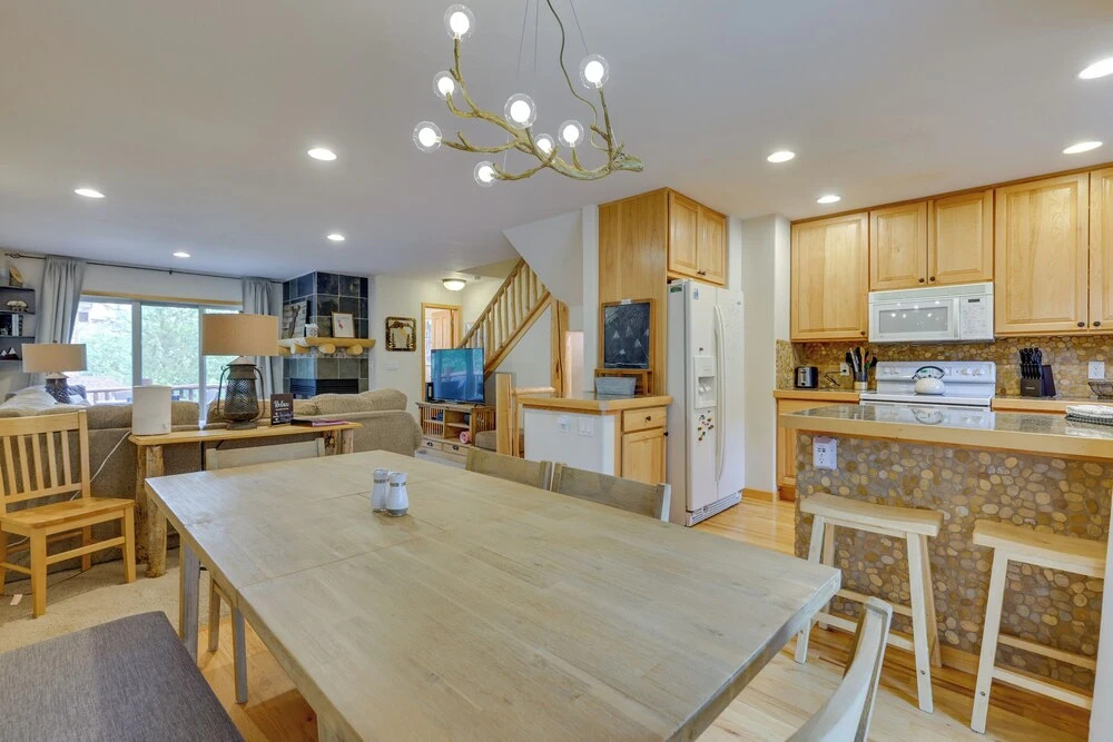 Downtown Winter Park Townhouse 3 Mi to Ski Resort!