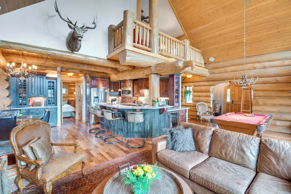 Sauna & Hot Tub: Mtn-view Retreat in Silverthorne!