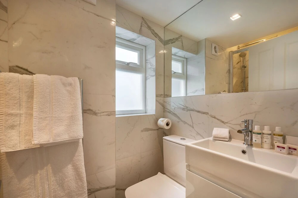 Marylebone - Wyndham Street apartments by Viridian Apartments