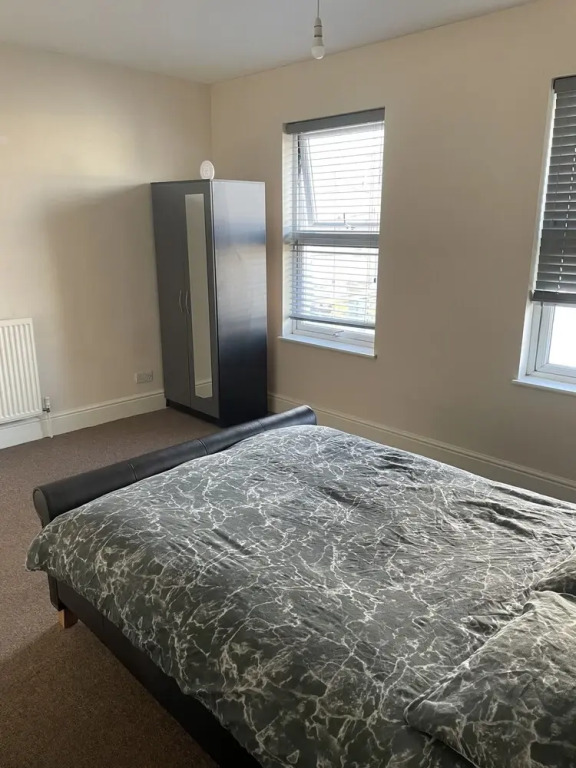 Immaculate 3-bed House Near Stokes Croft Bristol