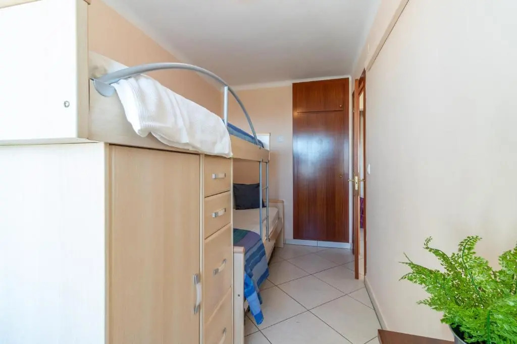 112-Apartamento soleado con vistas al mar
