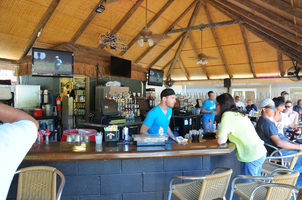 Commodore Resort
