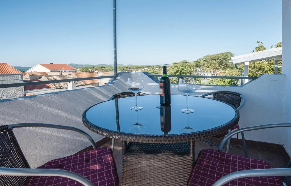 Stunning Apartment in Pakostane With 1 Bedrooms and Wifi