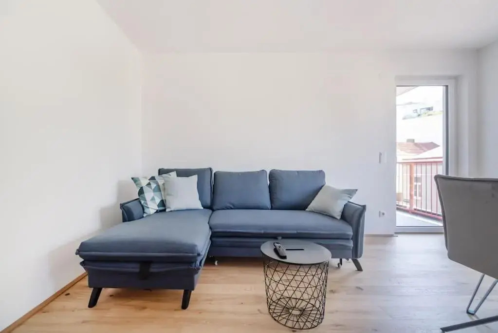 Grüne und zentrale Ruhelage im Neubau mit Balkon