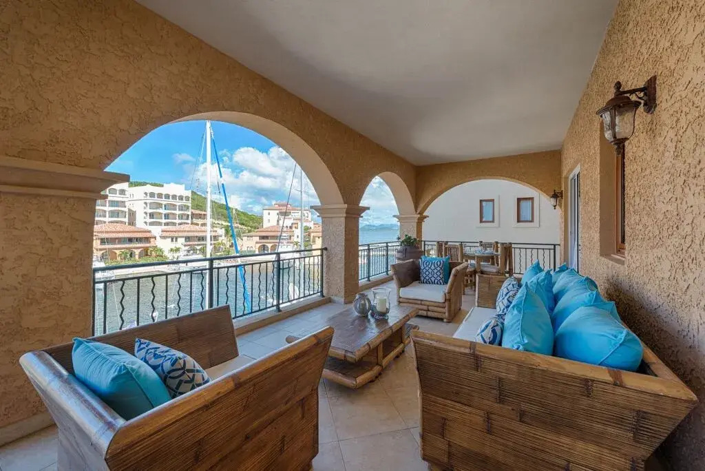 Dream Villa Cupecoy-550