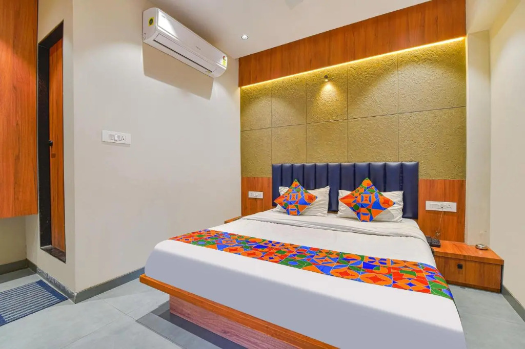 Fabhotel Udhna Inn